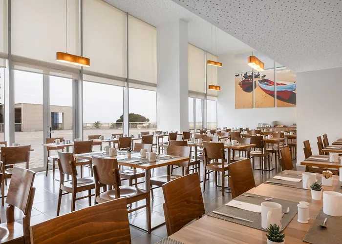 Eurostars Oasis Plaza